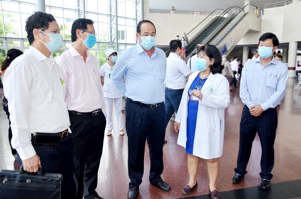 Đoàn kết ứng phó đại dịch COVID-19