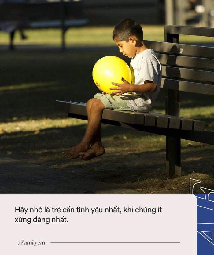 Ngoài câu nói 'Bố/mẹ yêu con' thì đây là những cách giúp cha mẹ thể hiện tình yêu với trẻ mỗi ngày