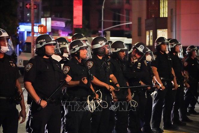 Mỹ: Ban bố lệnh giới nghiêm tại thành phố Minneapolis do biểu tình bạo lực