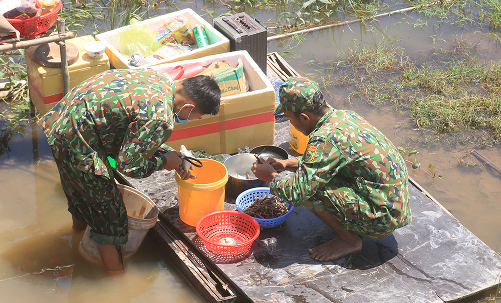 An Giang: “Thay áo” cho chốt phòng, chống dịch COVID-19