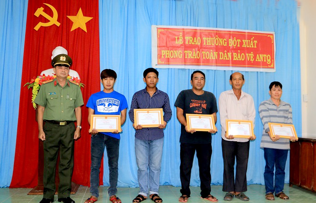 Nâng cao hiệu quả phong trào “Toàn dân bảo vệ an ninh Tổ quốc”