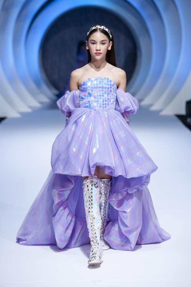 Dàn mẫu nhí Việt Nam hóa nàng thơ của Gucci Fendi tại tuần lễ thời trang  Seoul  Thời trang  Việt Giải Trí