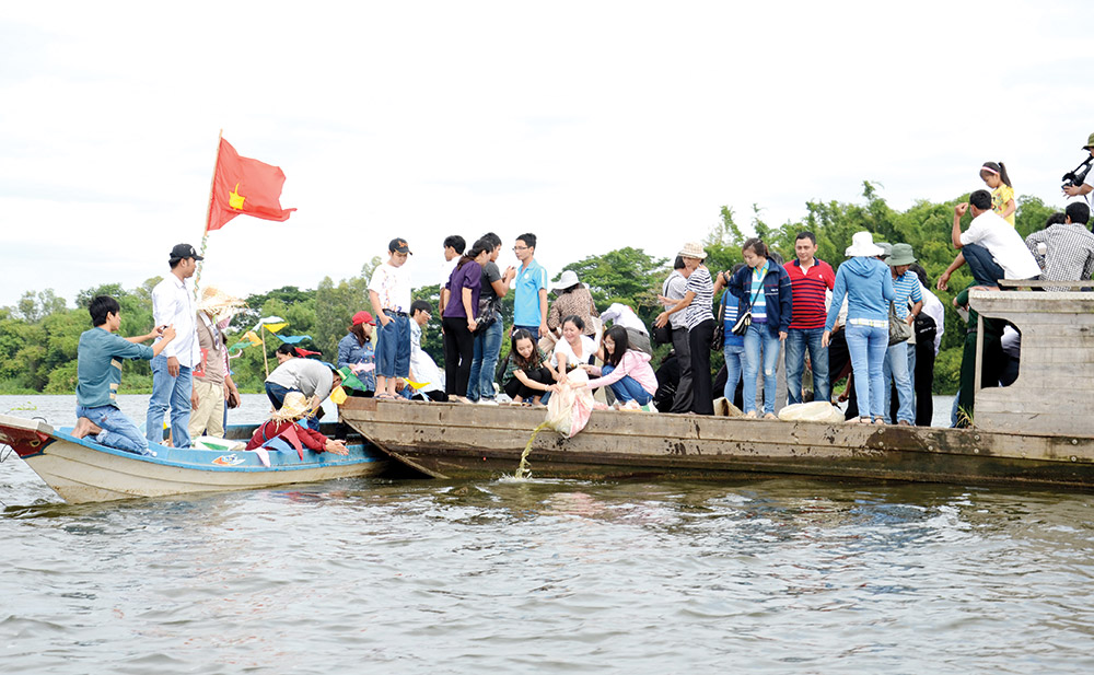 Phát triển du lịch vùng đầu nguồn biên giới
