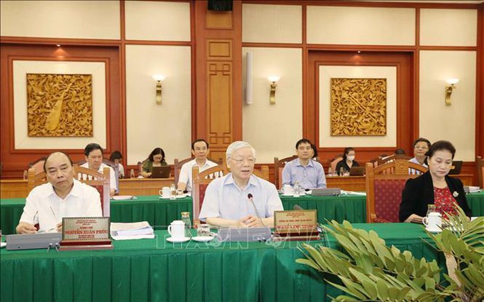 Bộ Chính trị làm việc với Ban Thường vụ Thành ủy TPHCM