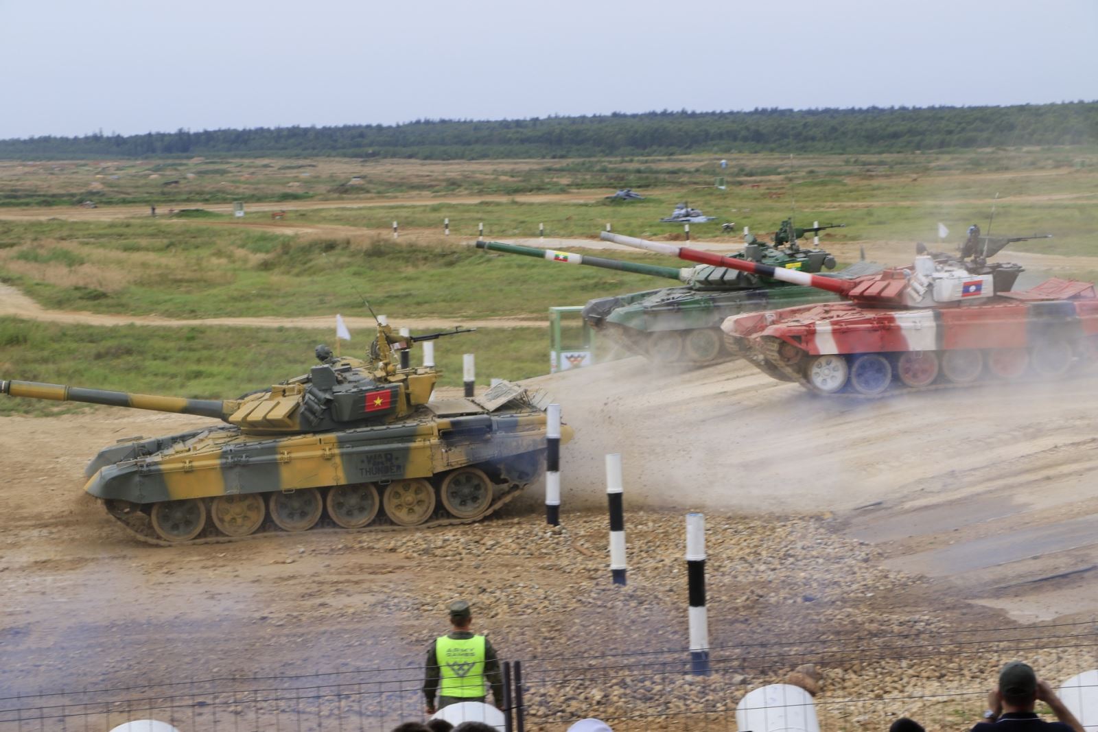 Đội tuyển xe tăng Việt Nam bước vào thi đấu chung kết Tank Biathlon