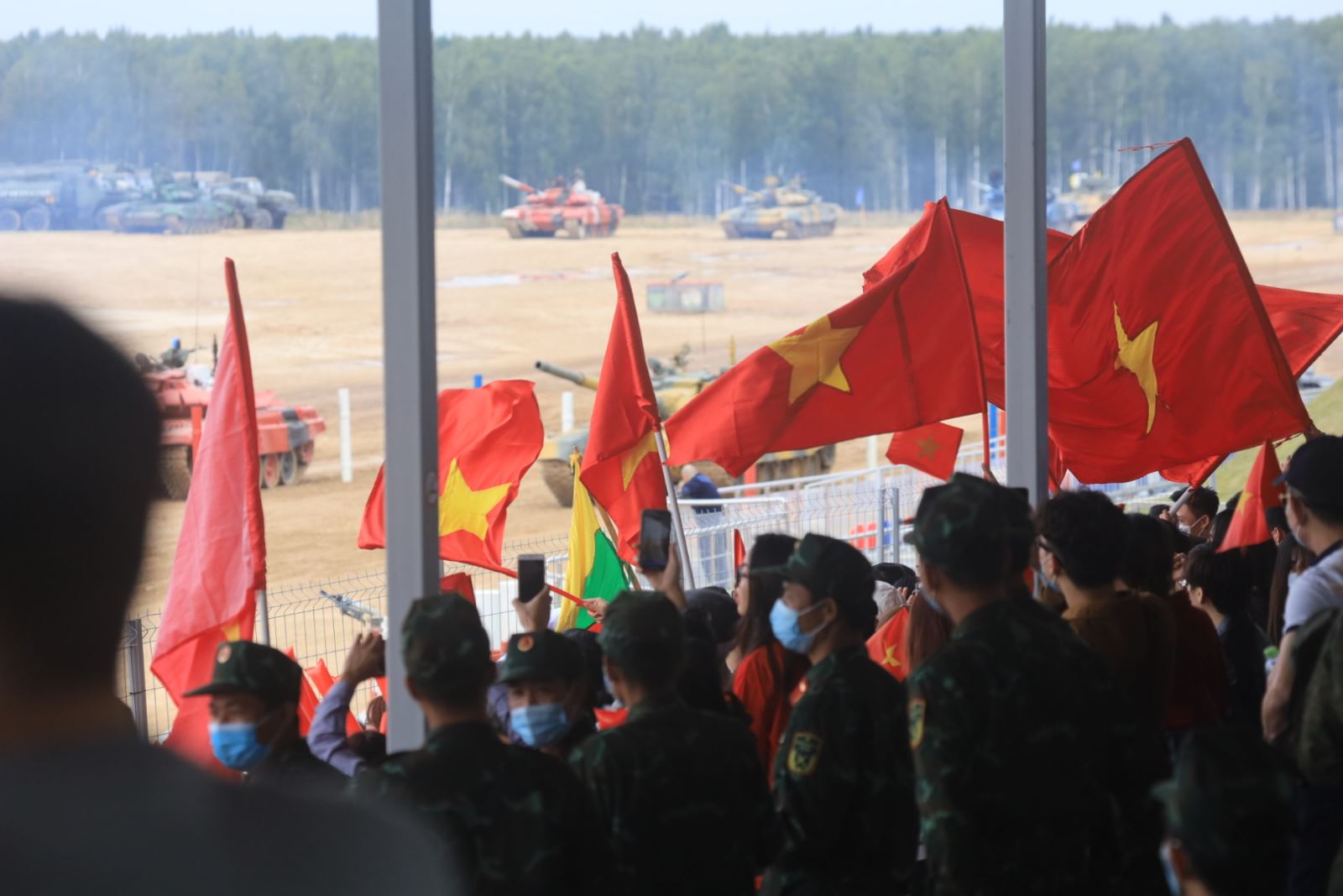 Đội tuyển xe tăng Việt Nam bước vào thi đấu chung kết Tank Biathlon