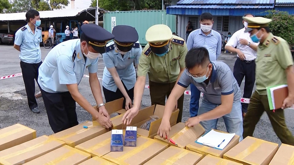 Hải quan Hải Phòng bắt giữ 1 triệu bao thuốc lá giả nhãn hiệu 555
