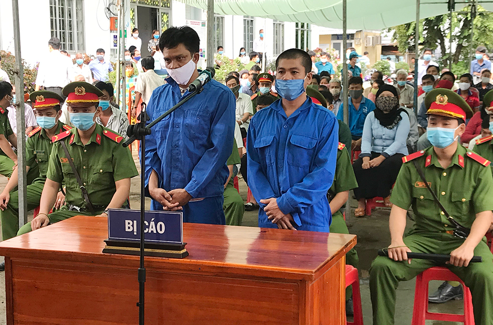 Đưa người “vượt biên” trái phép, 3 đối tượng lãnh 14 năm tù