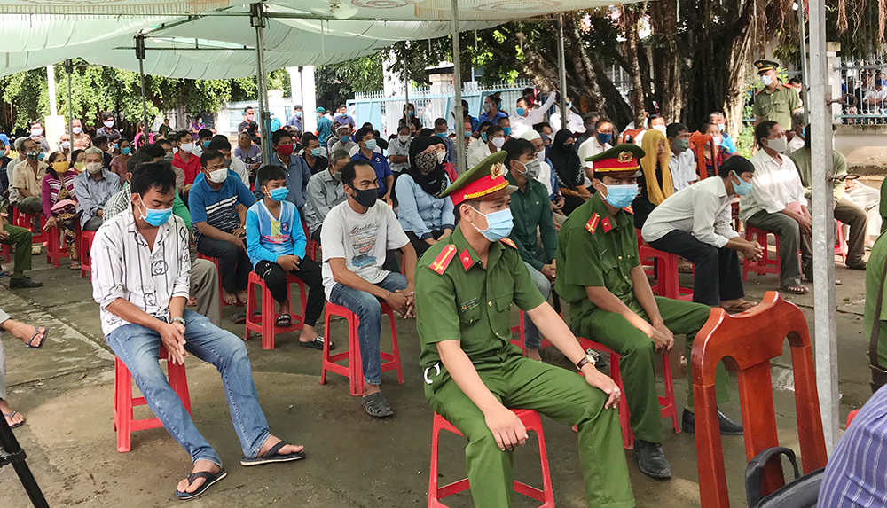 Đưa người “vượt biên” trái phép, 3 đối tượng lãnh 14 năm tù