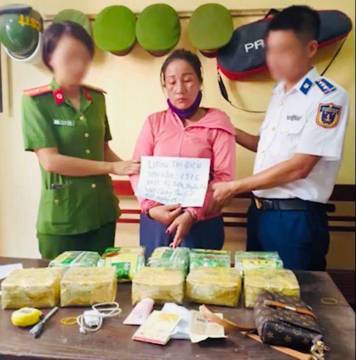 Phá chuyên án, bắt đối tượng vận chuyển trái phép 10kg ma túy tổng hợp