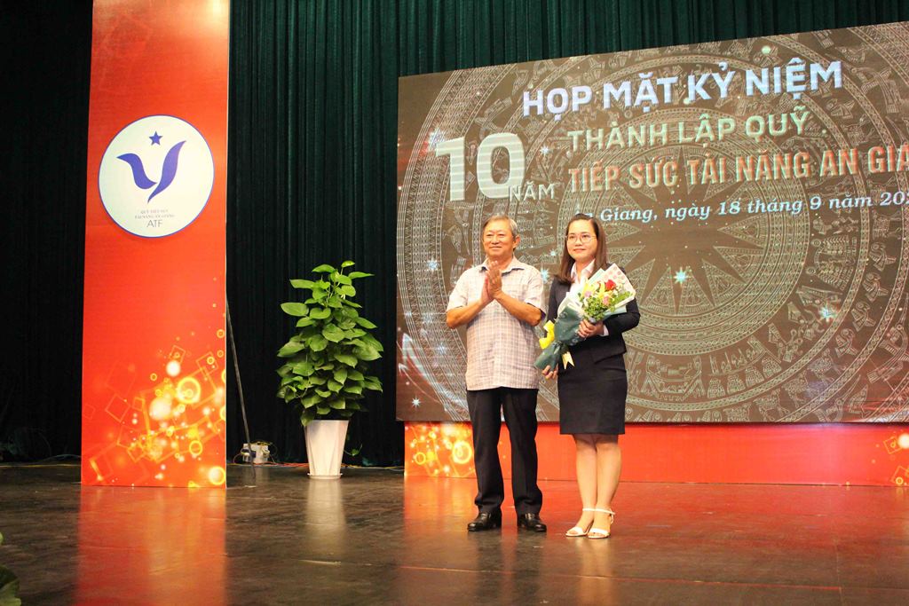 Kỷ niệm 10 năm thành lập Quỹ Tiếp sức tài năng An Giang