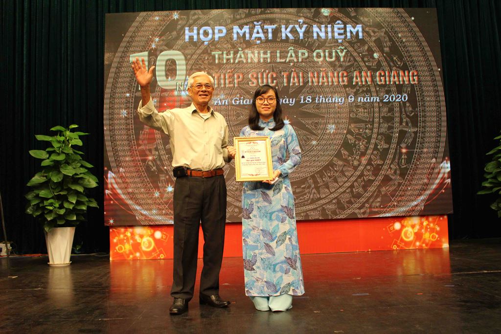 Kỷ niệm 10 năm thành lập Quỹ Tiếp sức tài năng An Giang