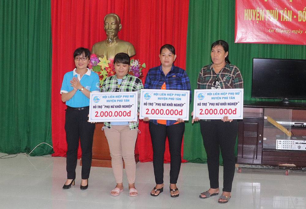 An Giang: Nhiều thành tích trong thực hiện Chương trình “Đồng hành cùng phụ nữ biên cương”