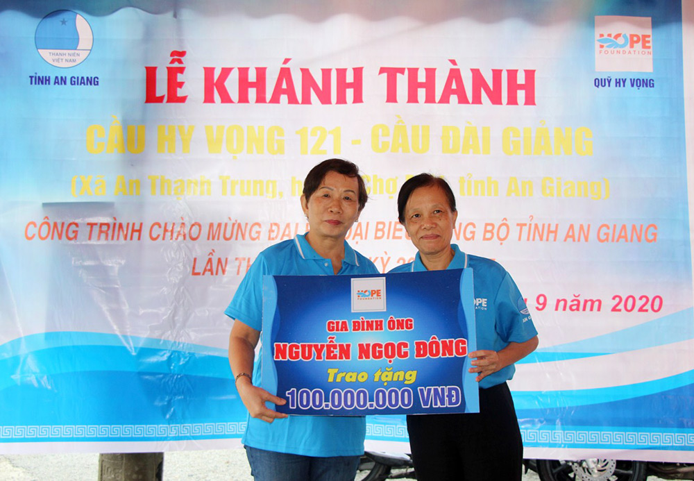 Khánh thành 3 cây cầu Hy vọng ở Chợ Mới và Thoại Sơn