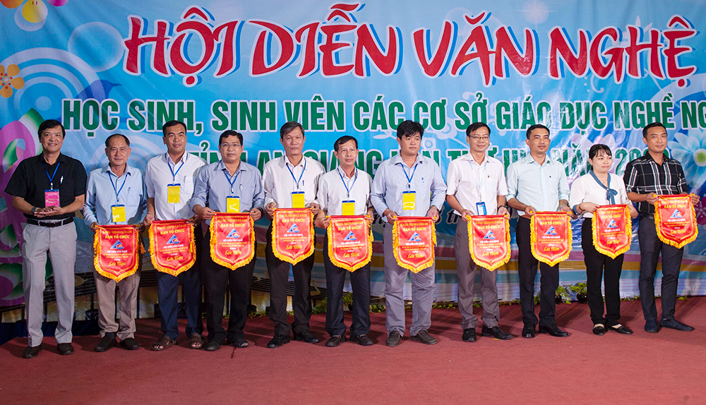 Hội diễn văn nghệ học sinh, sinh viên các cơ sở giáo dục nghề nghiệp tỉnh An Giang lần thứ III năm 2020