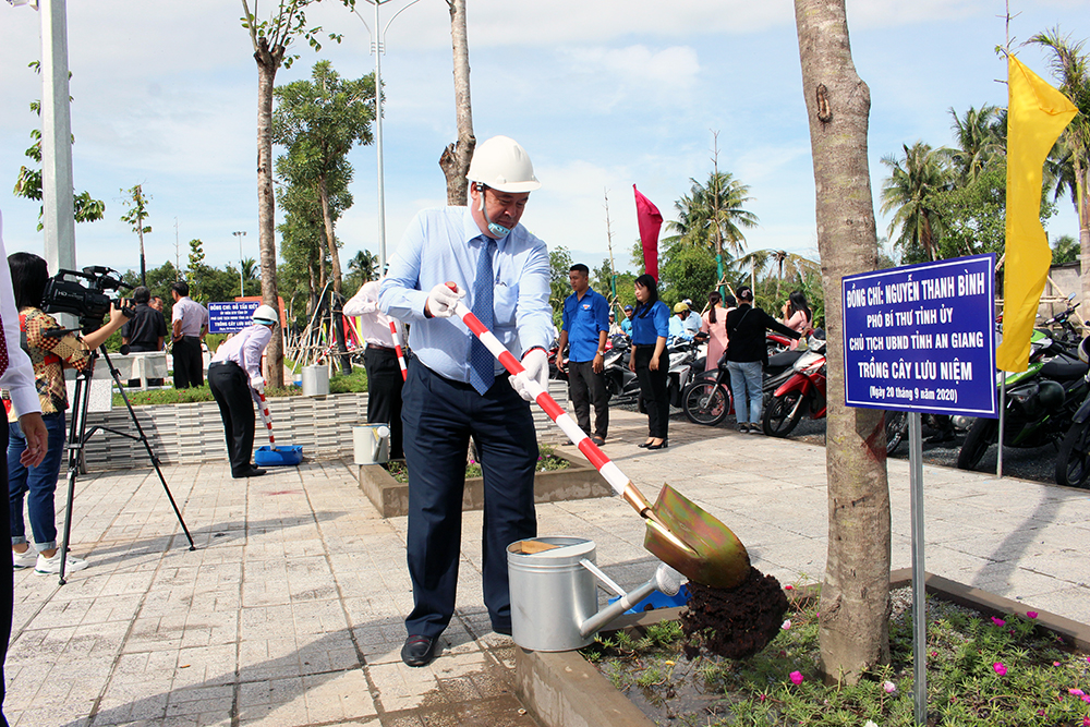 Thoại Sơn: Khánh thành các công trình chào mừng Đại hội đại biểu Đảng bộ tỉnh An Giang lần thứ XI (nhiệm kỳ 2020 – 2025)