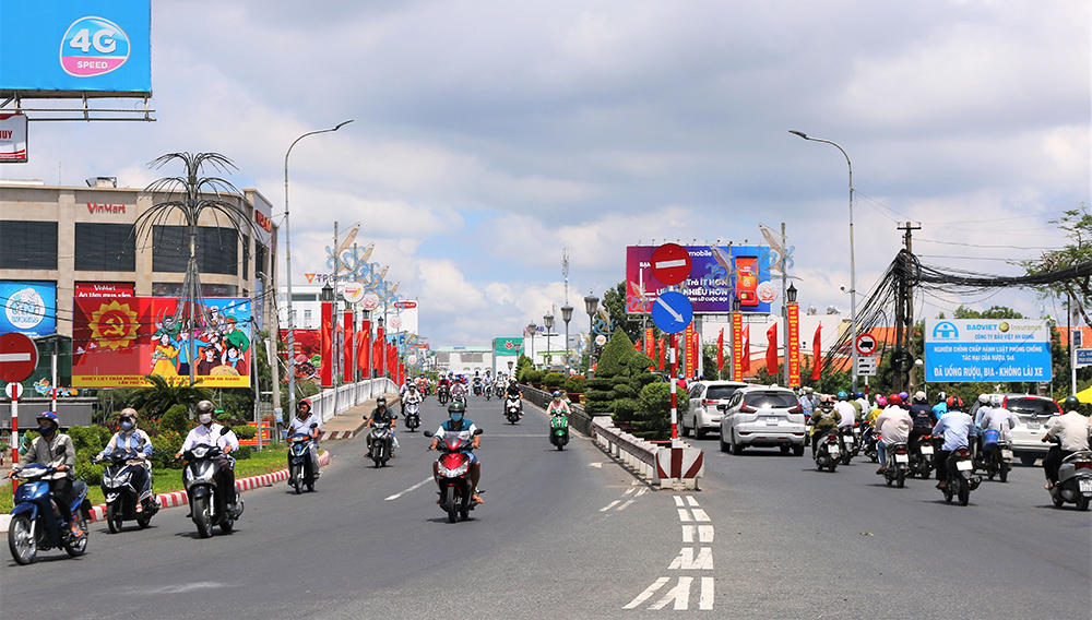 Long Xuyên rực rỡ cờ hoa chào mừng Đại hội đại biểu Đảng bộ tỉnh An Giang lần thứ XI (nhiệm kỳ 2020 -2025)