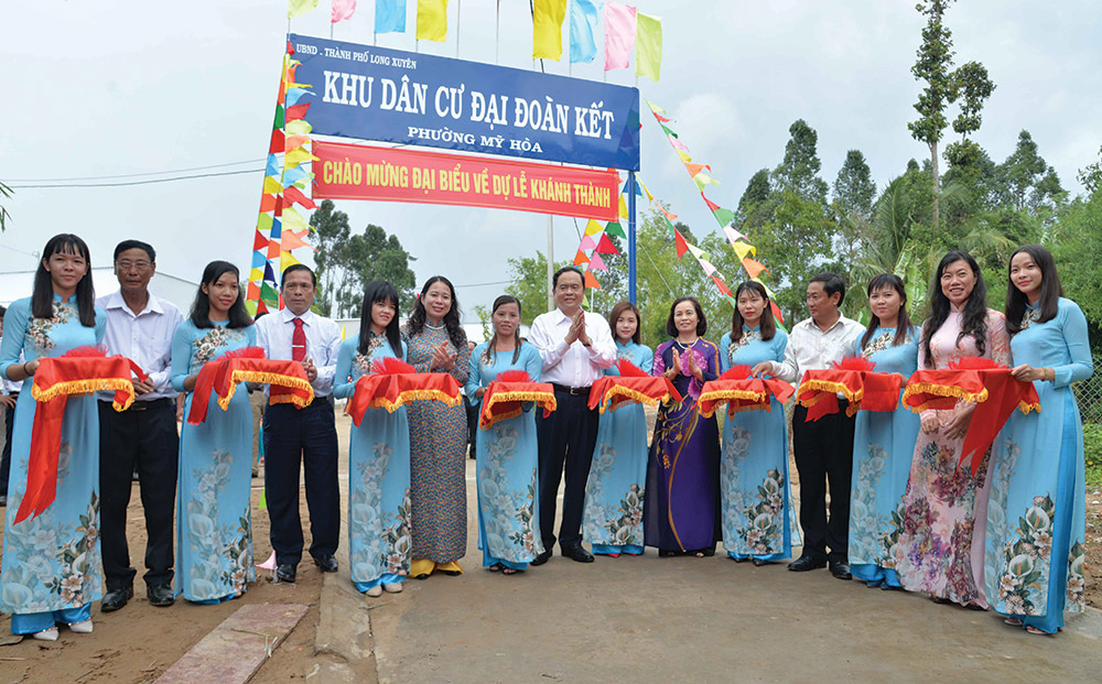 An Giang nhiều dấu ấn trong một nhiệm kỳ Khánh thành khu dân cư Đại đoàn kết