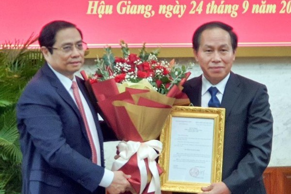 Chuẩn y ông Lê Tiến Châu làm Bí thư Tỉnh ủy Hậu Giang