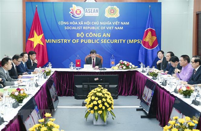 Hội nghị Quan chức cấp cao ASEAN về chống tội phạm xuyên quốc gia