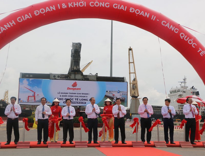 Cảng quốc tế Long An khánh thành giai đoạn 1 và khởi công giai đoạn 2