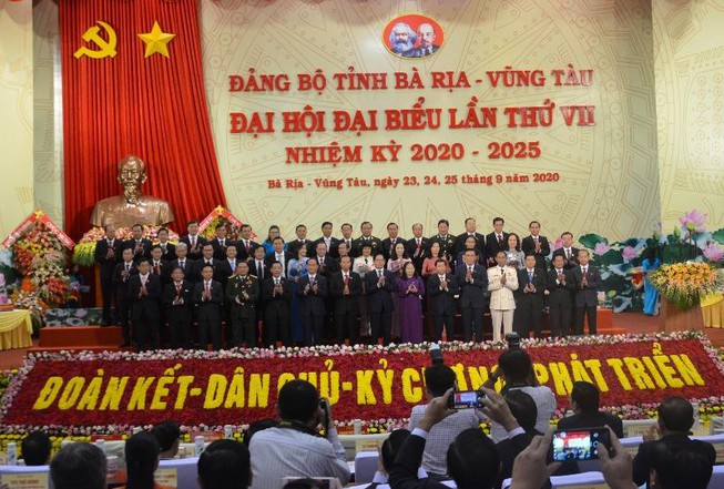 10/63 tỉnh, thành phố tổ chức thành công Đại hội Đảng bộ
