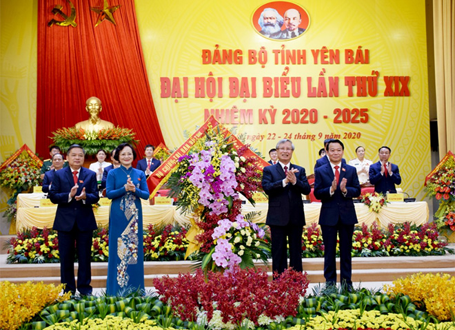 10/63 tỉnh, thành phố tổ chức thành công Đại hội Đảng bộ