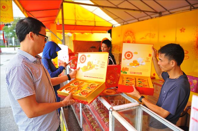 Cách chọn và bảo quản bánh Trung thu an toàn, không bị ngộ độc
