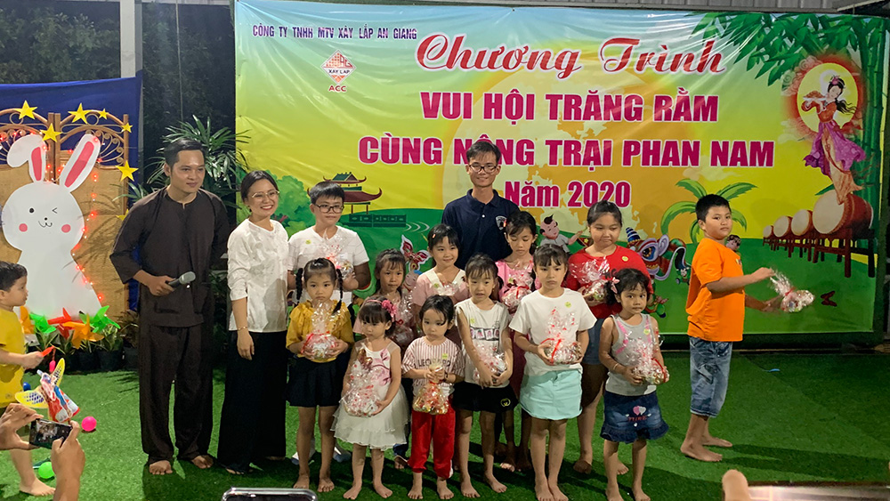 Công ty TNHH MTV Xây lắp An Giang tổ chức Tết Trung thu cho 360 thiếu nhi