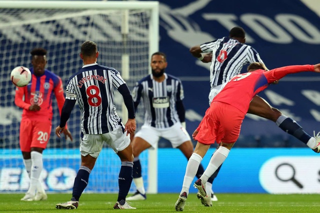 Chelsea thoát thua trước West Brom sau khi bị dẫn ba bàn