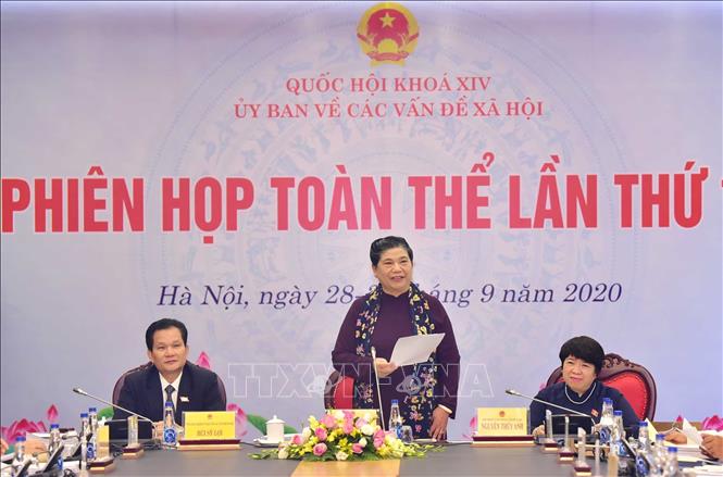 Phiên họp toàn thể lần thứ 18 Ủy ban Về các vấn đề xã hội của Quốc hội