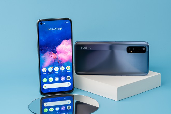 Realme 7/7 Pro đạt mốc 3.600 đơn đặt hàng trong 4 ngày