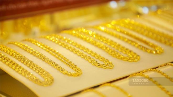 Giá vàng hôm nay 29-9: Đảo chiều tăng lại do USD suy yếu