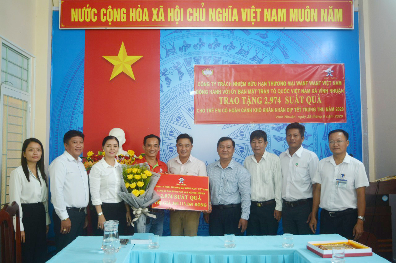 Gần 3.000 phần quà Tết Trung thu cho trẻ em có hoàn cảnh khó khăn xã Vĩnh Nhuận
