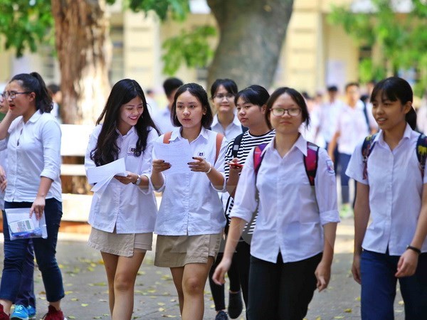 Du học sinh phải khai thông tin vào Hệ thống cơ sở dữ liệu điện tử