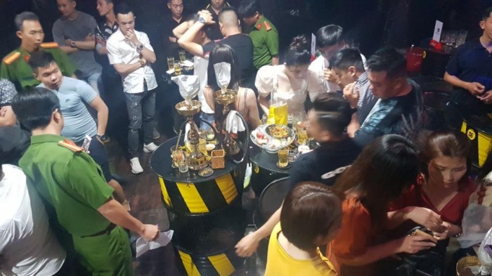 Cần Thơ: Kiểm tra quán bar, phát hiện 6 thanh niên dương tính với ma túy