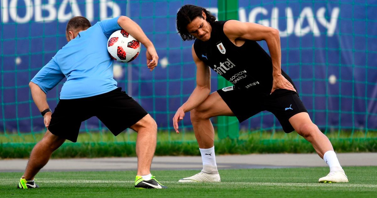 MU cẩn thận Cavani, Mourinho mừng rỡ Bale
