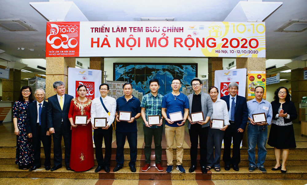 Nhiều bộ tem quý, hiếm tại triển lãm Tem bưu chính Hà Nội mở rộng 2020