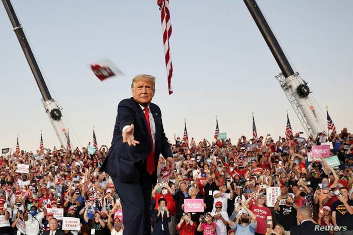 Cuộc quyết đấu Trump-Biden ở các bang chiến địa trong chặng đua nước rút