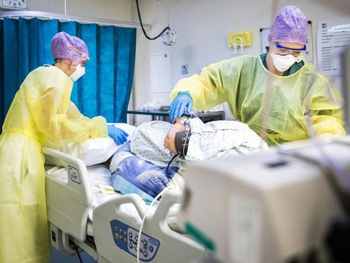 Người đầu tiên trên thế giới tử vong sau khi tái nhiễm Covid-19