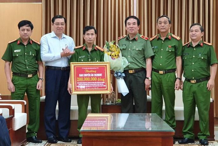Đà Nẵng: Triệt phá đường dây đánh bạc qua mạng hơn 10.000 tỉ đồng