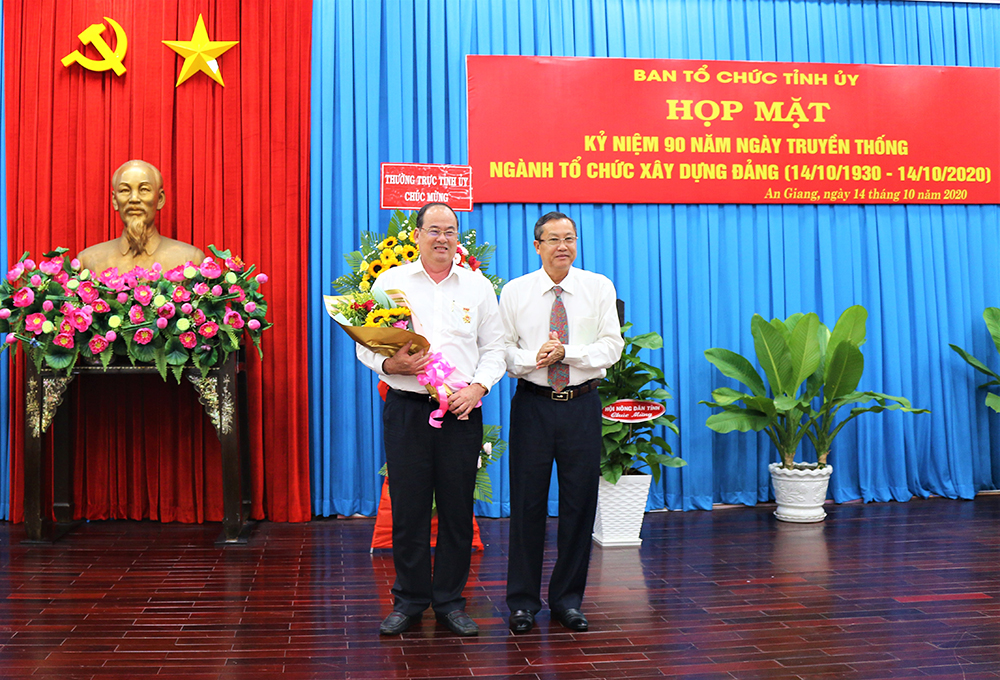 Ngành tổ chức xây dựng Đảng: Phát huy truyền thống, đoàn kết, nỗ lực góp phần xây dựng, phát triển quê hương