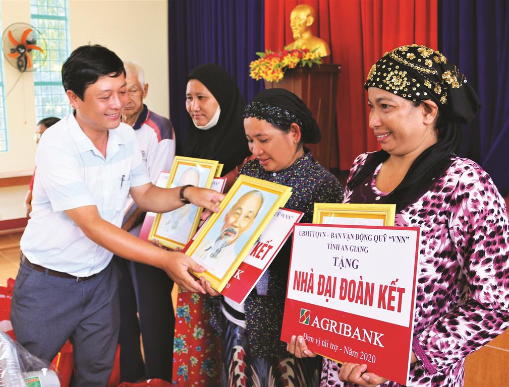 An Giang chung tay vì người nghèo