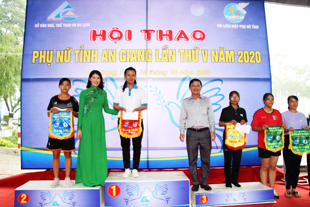 An Giang tổ chức nhiều hoạt động chào mừng ngày thành lập Hội Liên hiệp Phụ nữ Việt Nam (20-10)
