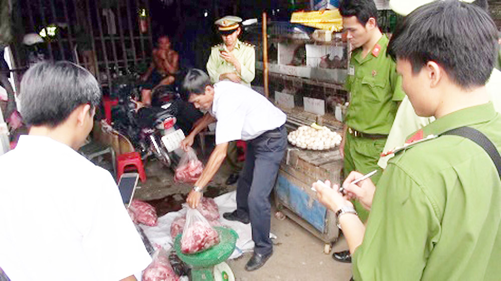 Kiên quyết đấu tranh với hành vi vi phạm pháp luật về an toàn thực phẩm - bảo vệ động vật hoang dã