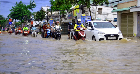 Triều cường dâng cao, Cần Thơ ngập nghiêm trọng