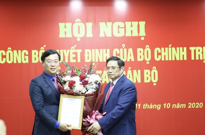 Bộ Chính trị điều động Bí thư Tỉnh ủy về Trung ương