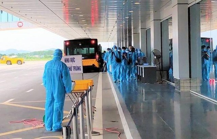 Thêm 6 ca mắc COVID-19 được cách ly ngay sau khi nhập cảnh