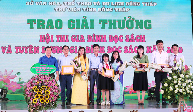 Hội thi cắm hoa nghệ thuật chủ đề: “Đồng Tháp – Thuần khiết như hồn sen”