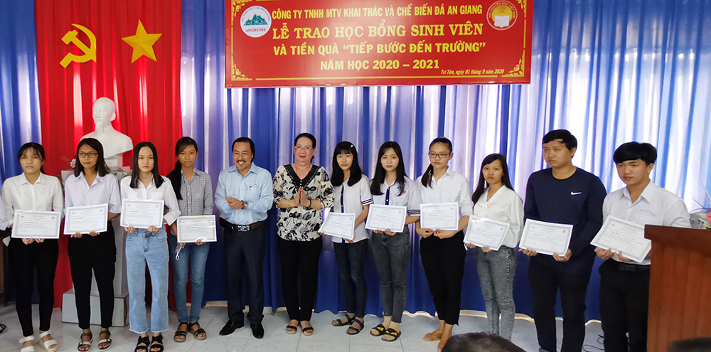 Chung tay chăm lo khuyến học - khuyến tài